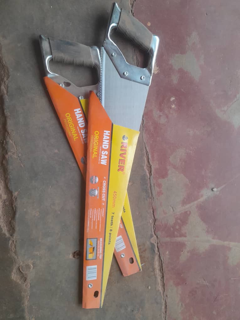 Hand saw